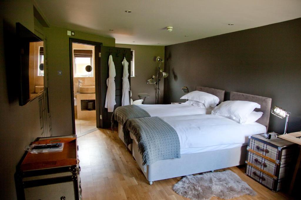 The White Horse Hotel Chilgrove Szoba fotó